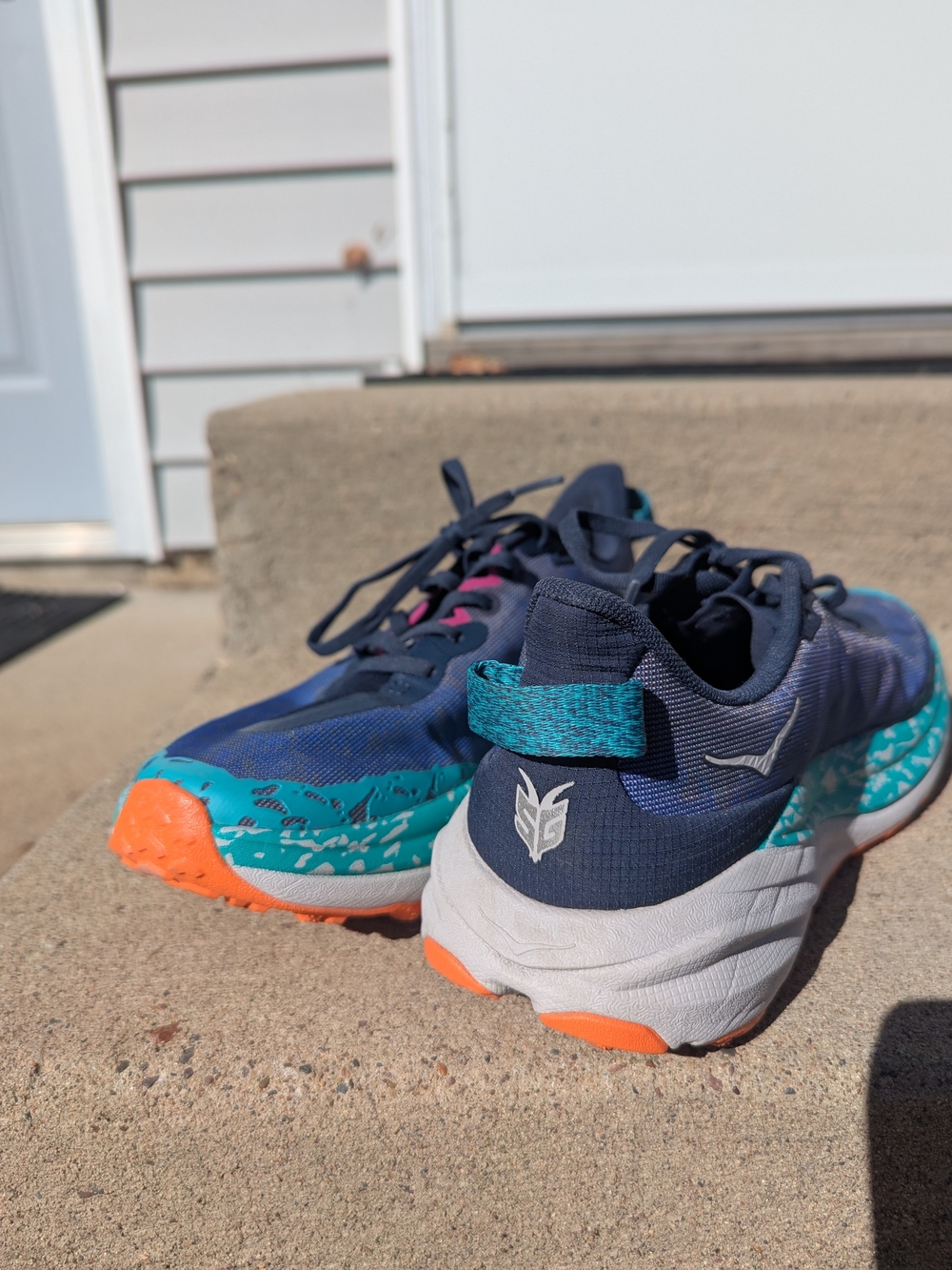Hoka Speedgoats 6 In Navy, Teal, And Orange - Size 10